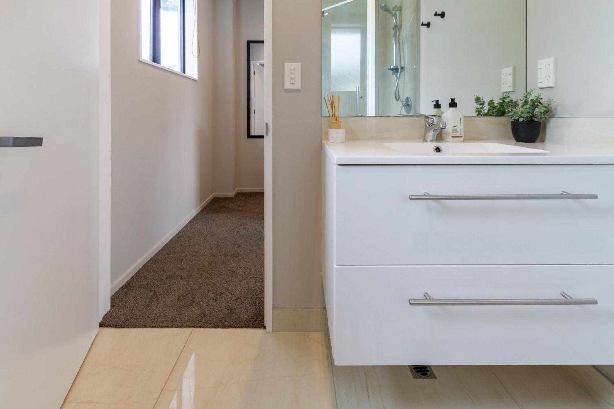 Latimer Square Luxe: 1br W/ Sofa Bed Apartamento